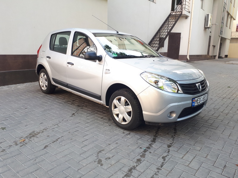 Chirie Dacia Sandero