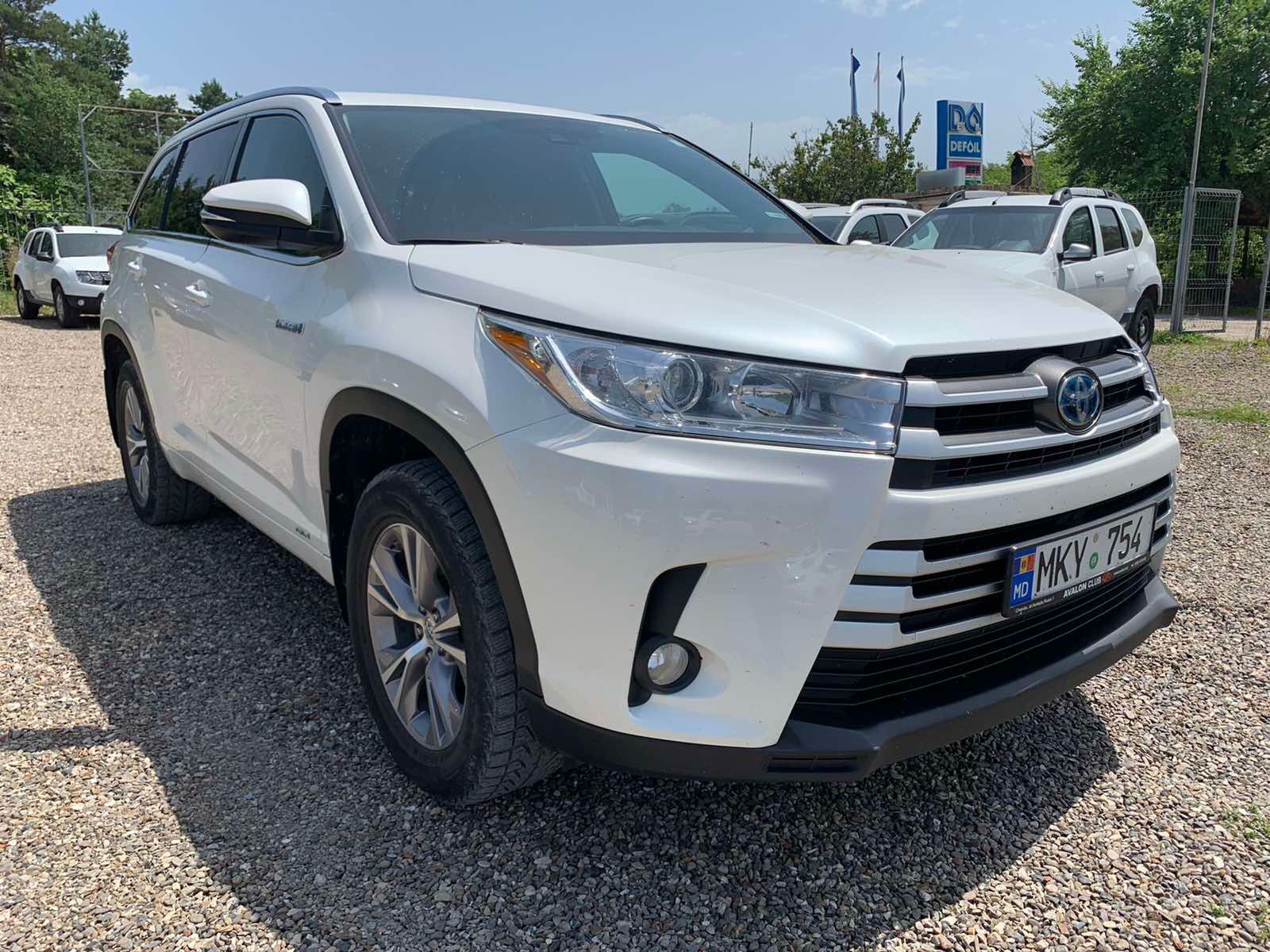 Toyota Highlander 8 locuri