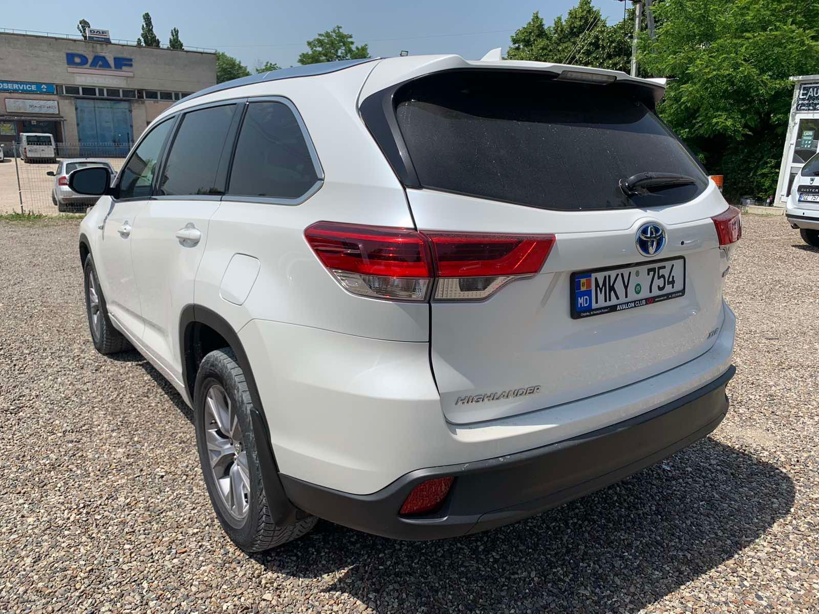 Toyota Highlander 8 locuri