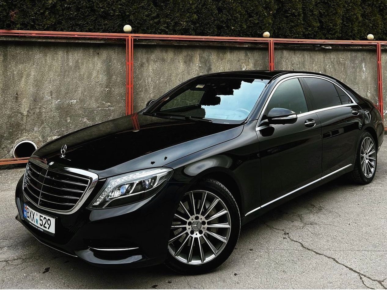 Chirie Mercedes-Benz S-Class